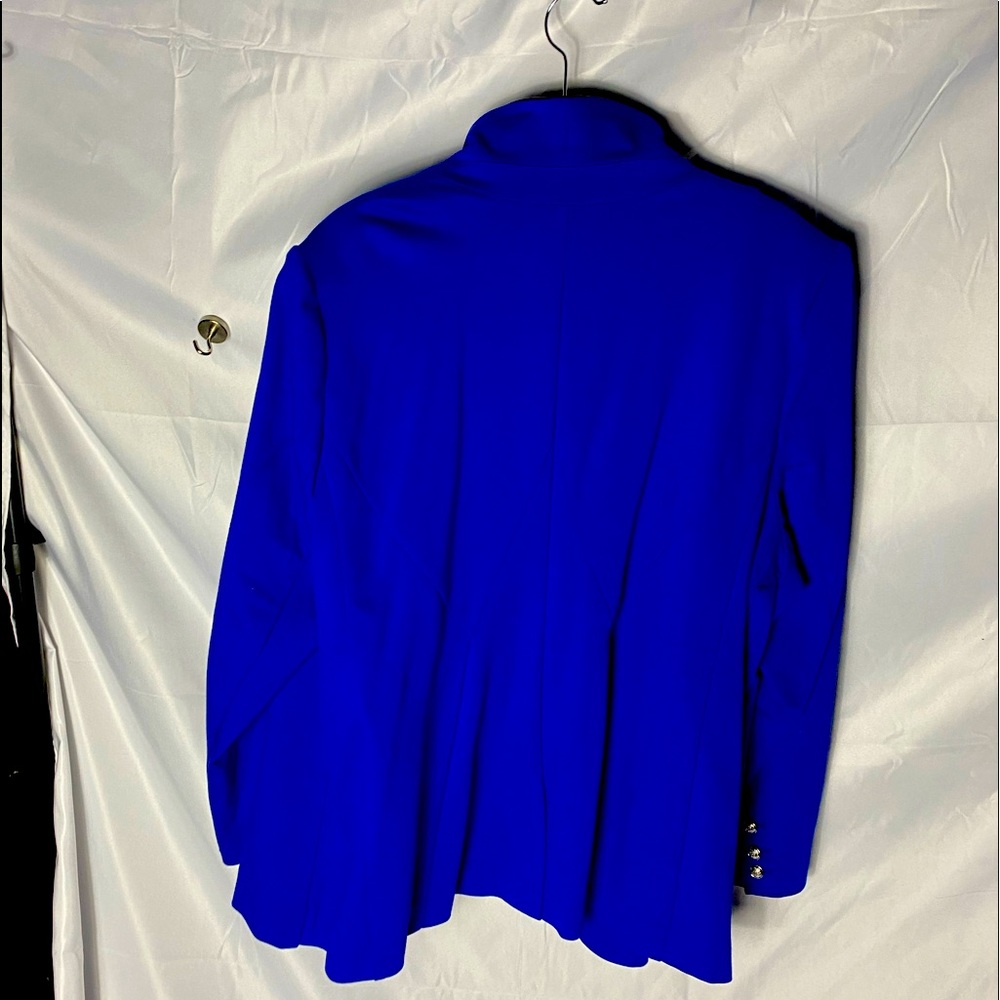 Bold royal blue blazer with leather accent ans bold buttons